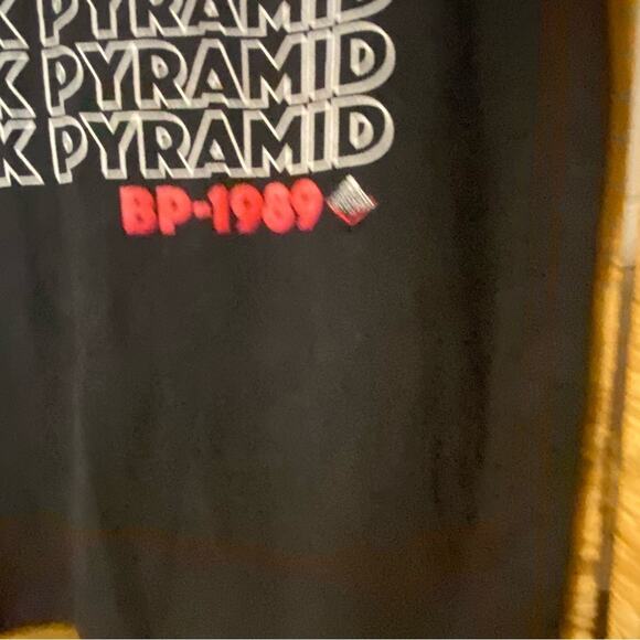 Black Pyramid Black Short Sleeve Tee Modern streetwear medium graphic tee - Picture 4 of 7